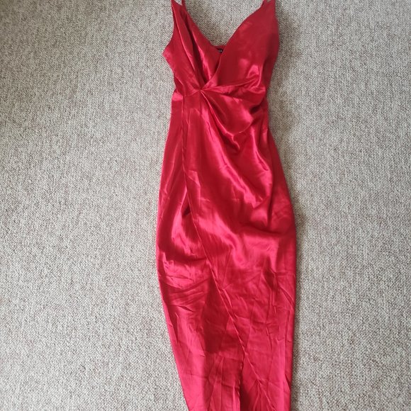 Red silky Naanaa dress from ASOS - Picture 5 of 9